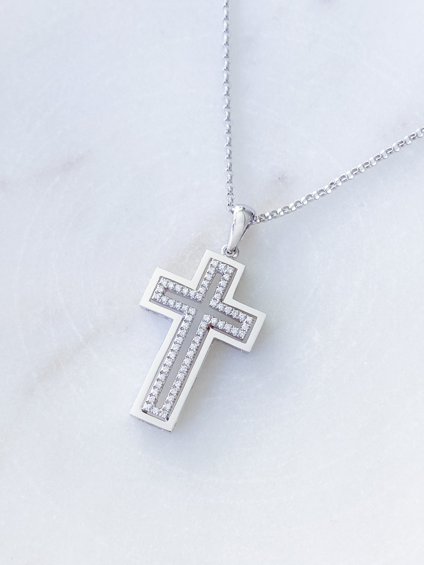 Diamond Cross Pendant in 18K White Gold #221